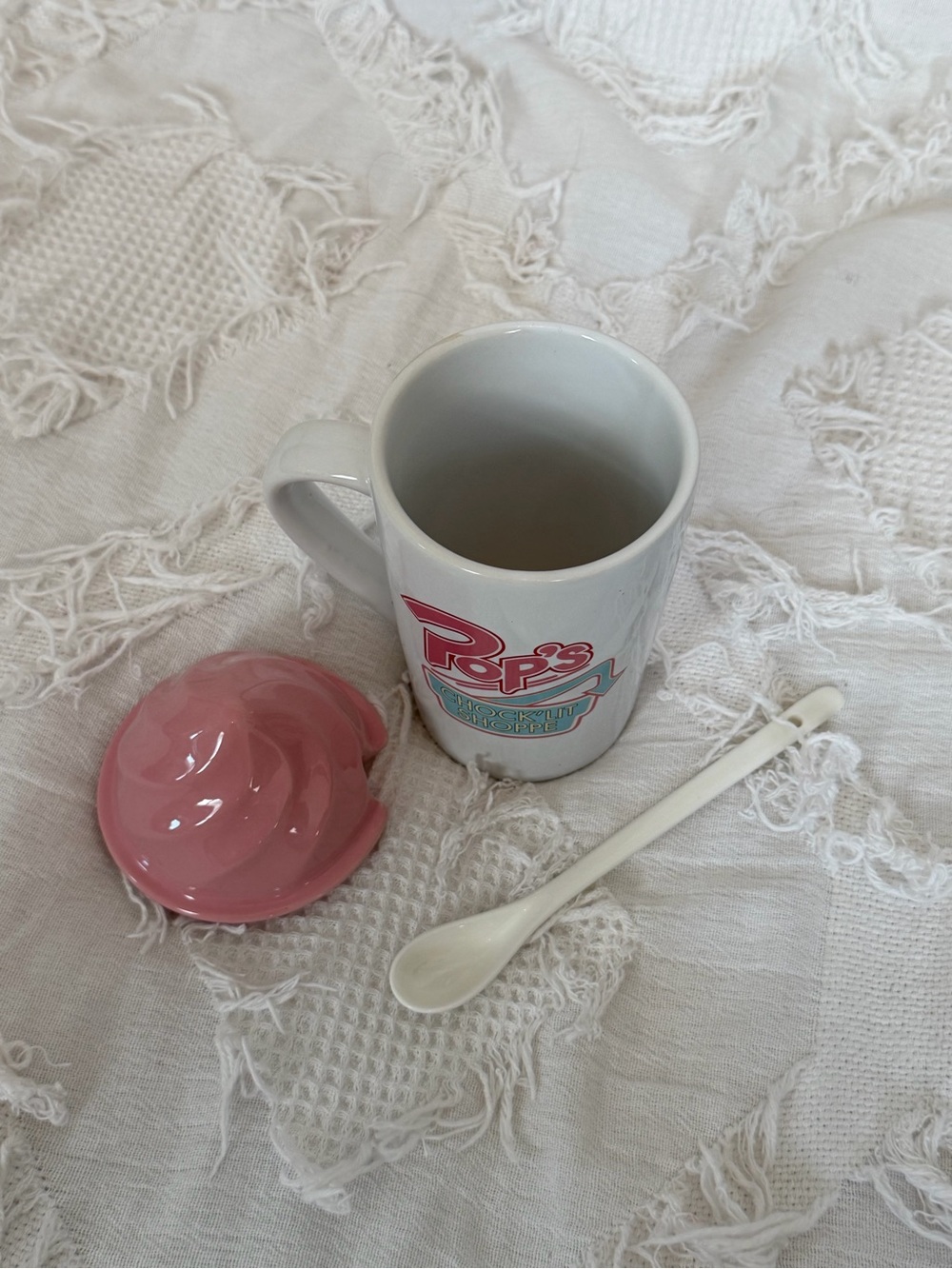 Riverdale Pop’s Chock’lit Shoppe Mug With Spoon - Picture 8 of 9